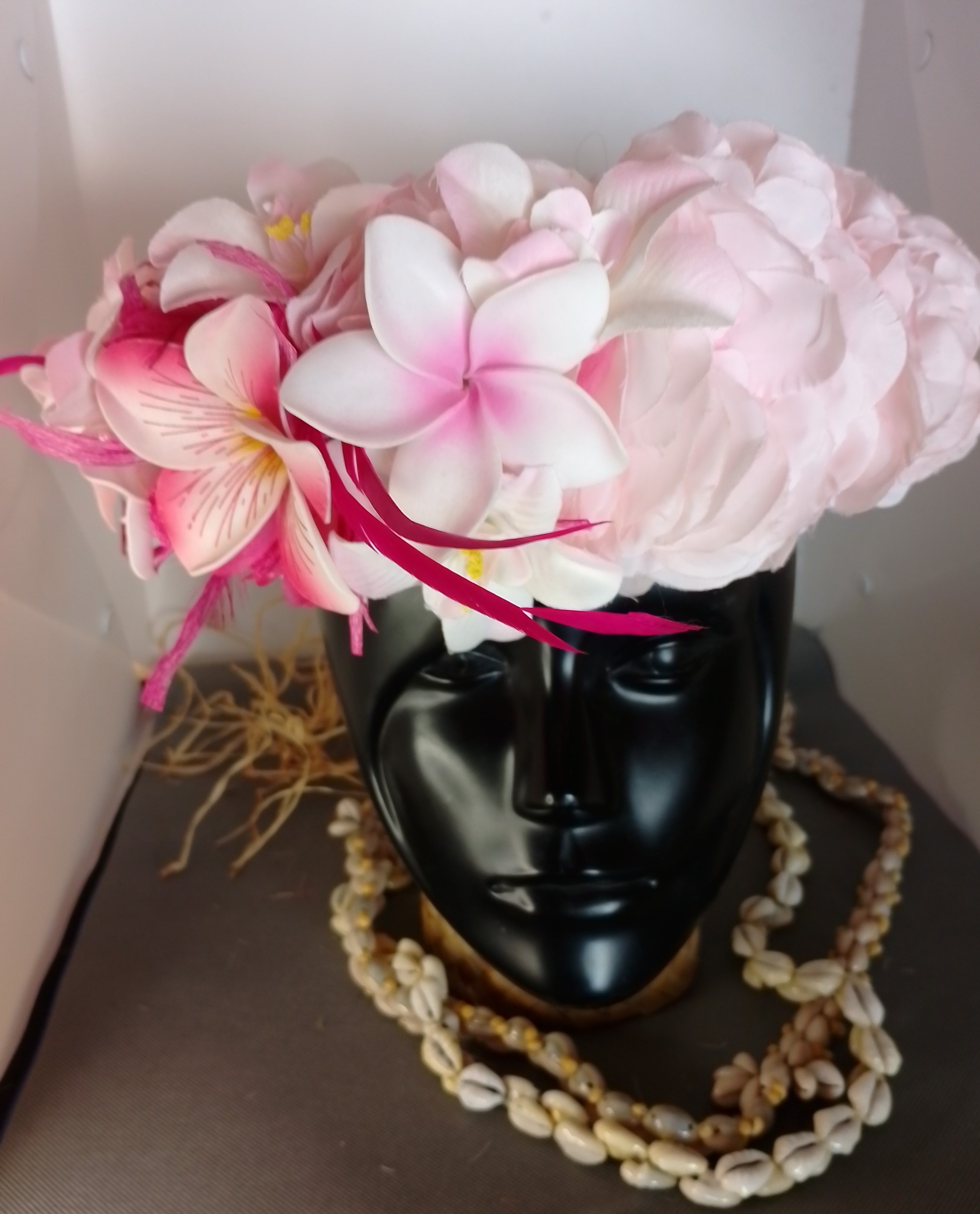 Couronne fleur Tahiti rose pâle maxi tipanie deux tipanie cœur rose Vaite.e.Tiare créations