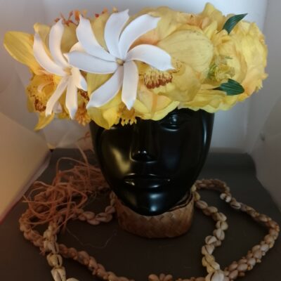 Couronne tiare Tahiti jaune trois maxi orchidées deux tiare