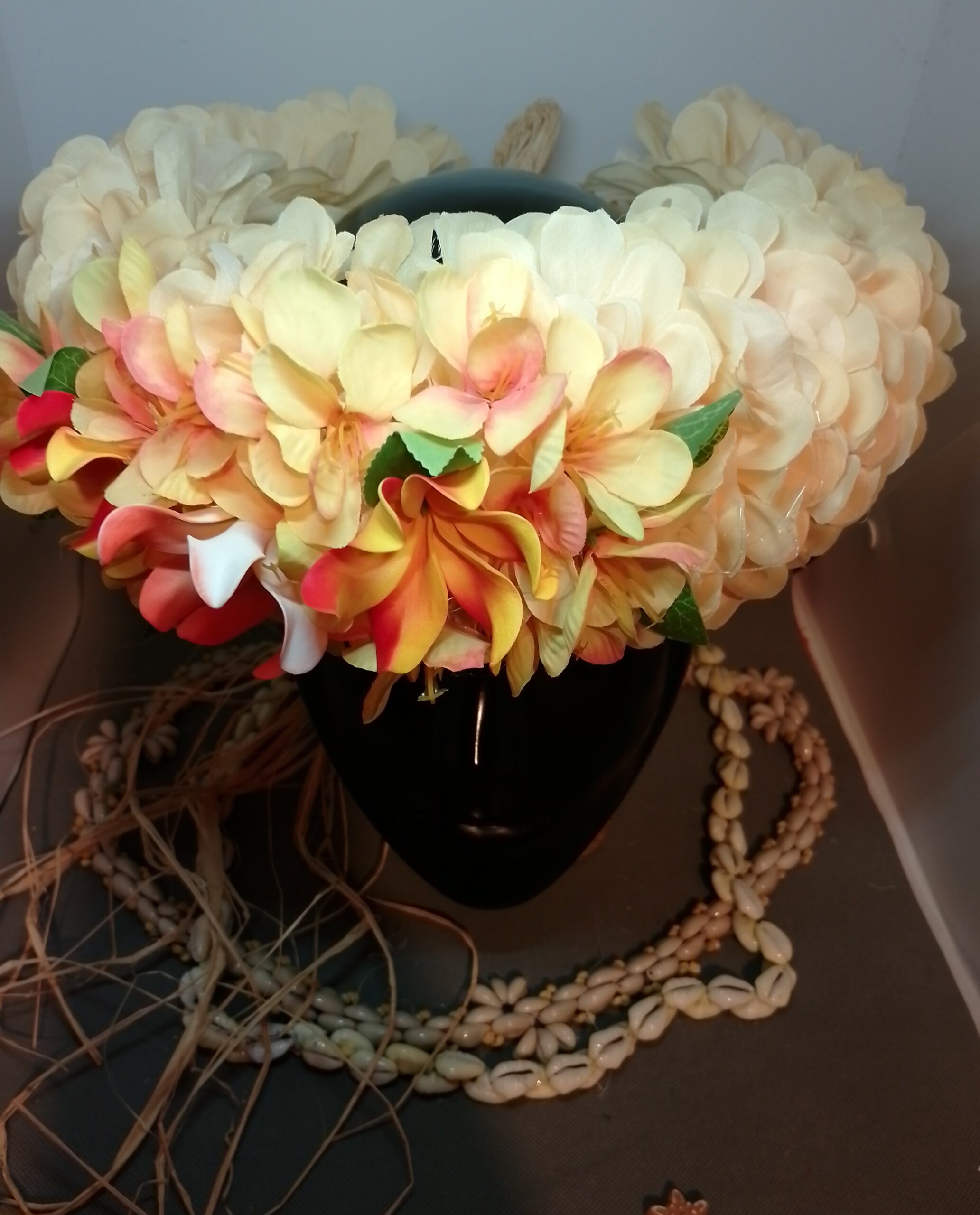 Couronne tiare Tahiti champagne trois tiare entre ouvertes orangées boutons assortis Vaite.e.Tiare créations