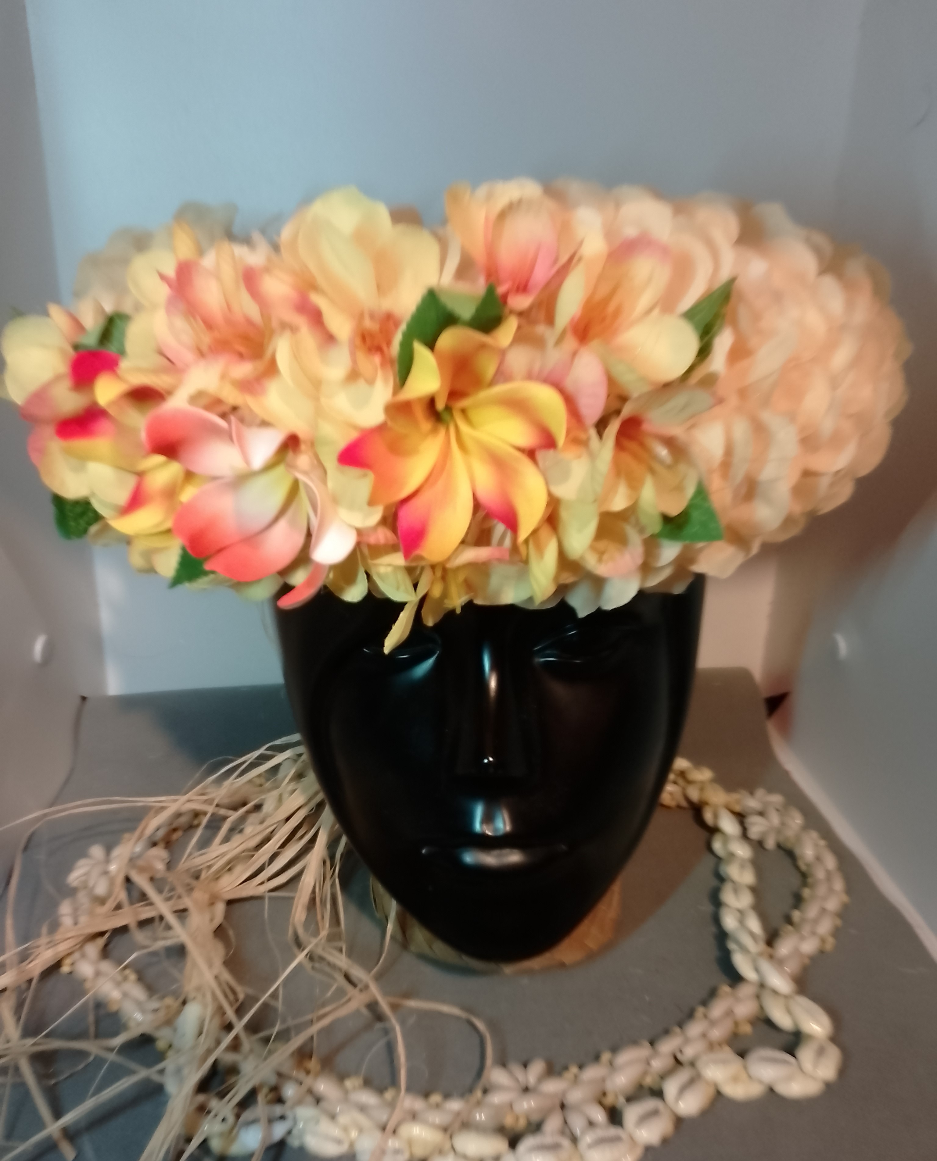 Couronne tiare Tahiti champagne trois tiare entre ouvertes orangées boutons assortis Vaite.e.Tiare créations