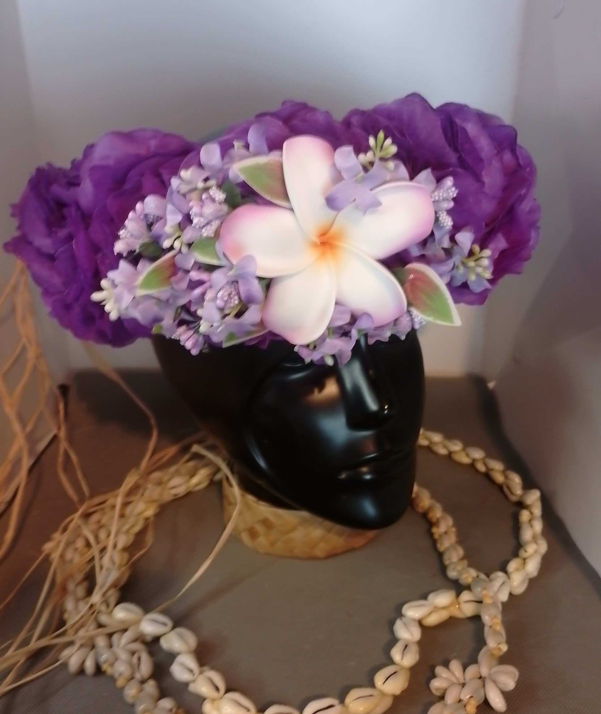 Couronne fleurs Tahiti violette grand tipanie blanc bords violets boutons mauves Vaite.e.Tiare créations