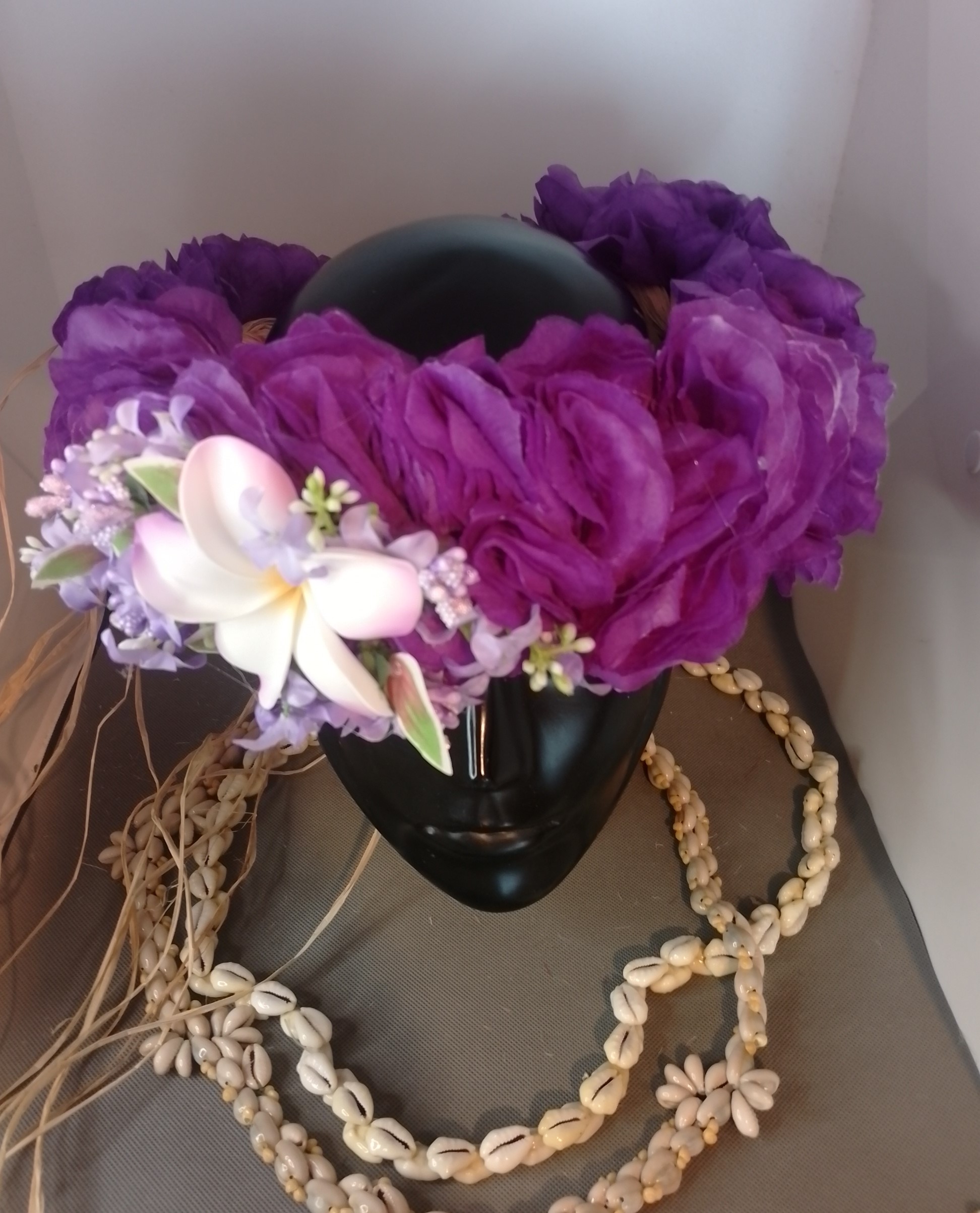 Couronne fleurs Tahiti violette grand tipanie blanc bords violets boutons mauves Vaite.e.Tiare créations