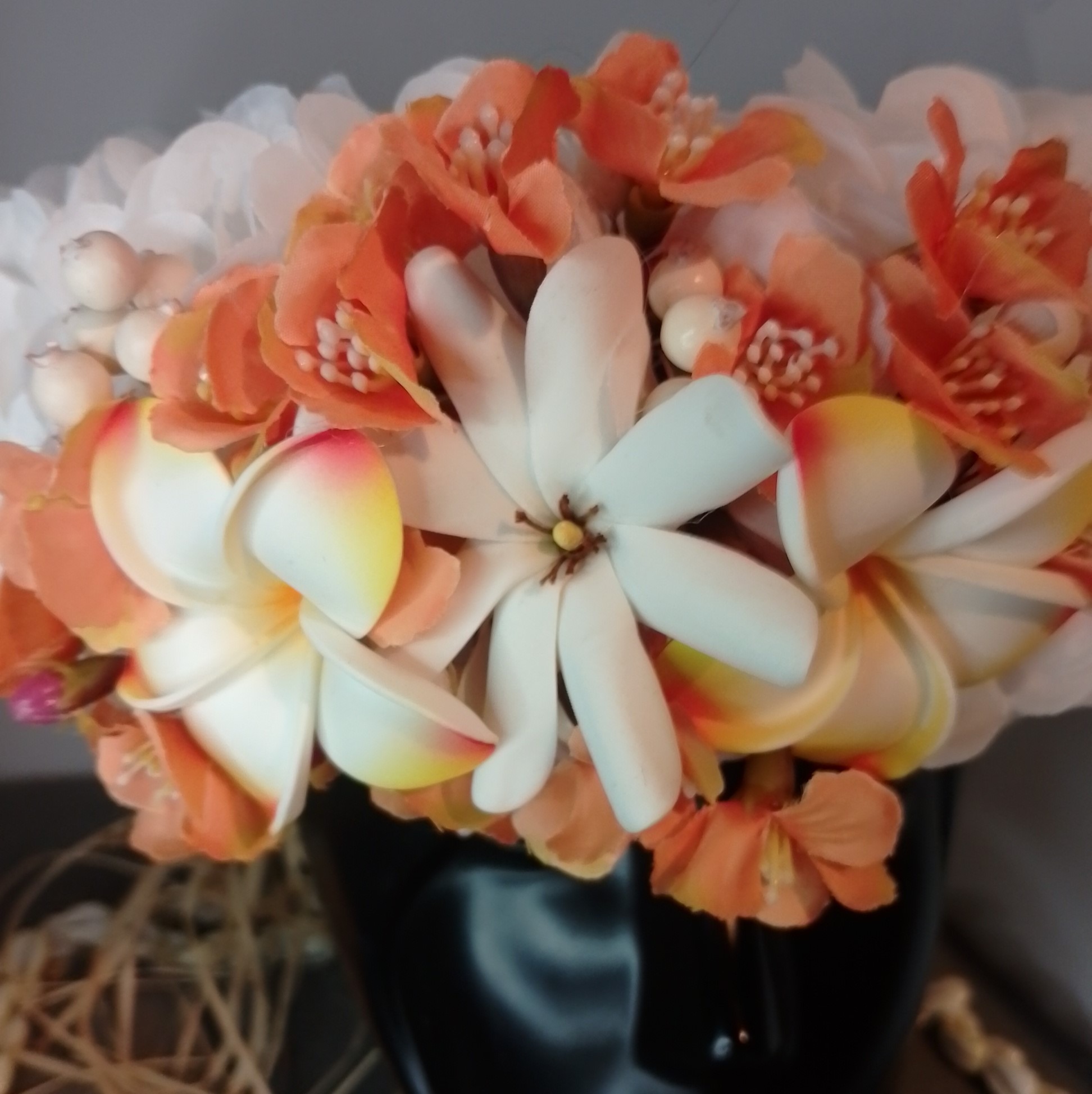 Couronne fleurs Tahiti blanche deux tipanie bord jaunes orange élégante tiare Vaite.e.Tiare créations