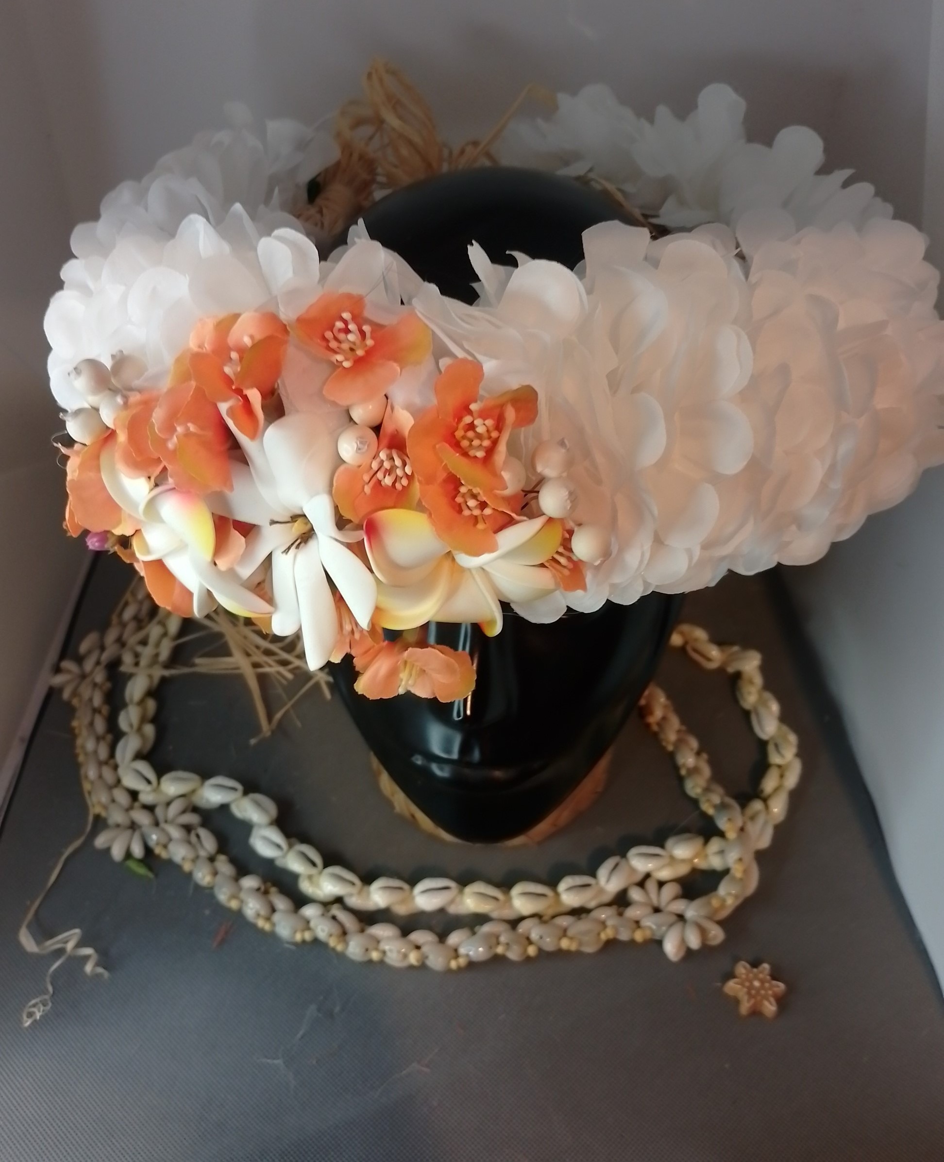 Couronne fleurs Tahiti blanche deux tipanie bord jaunes orange élégante tiare Vaite.e.Tiare créations
