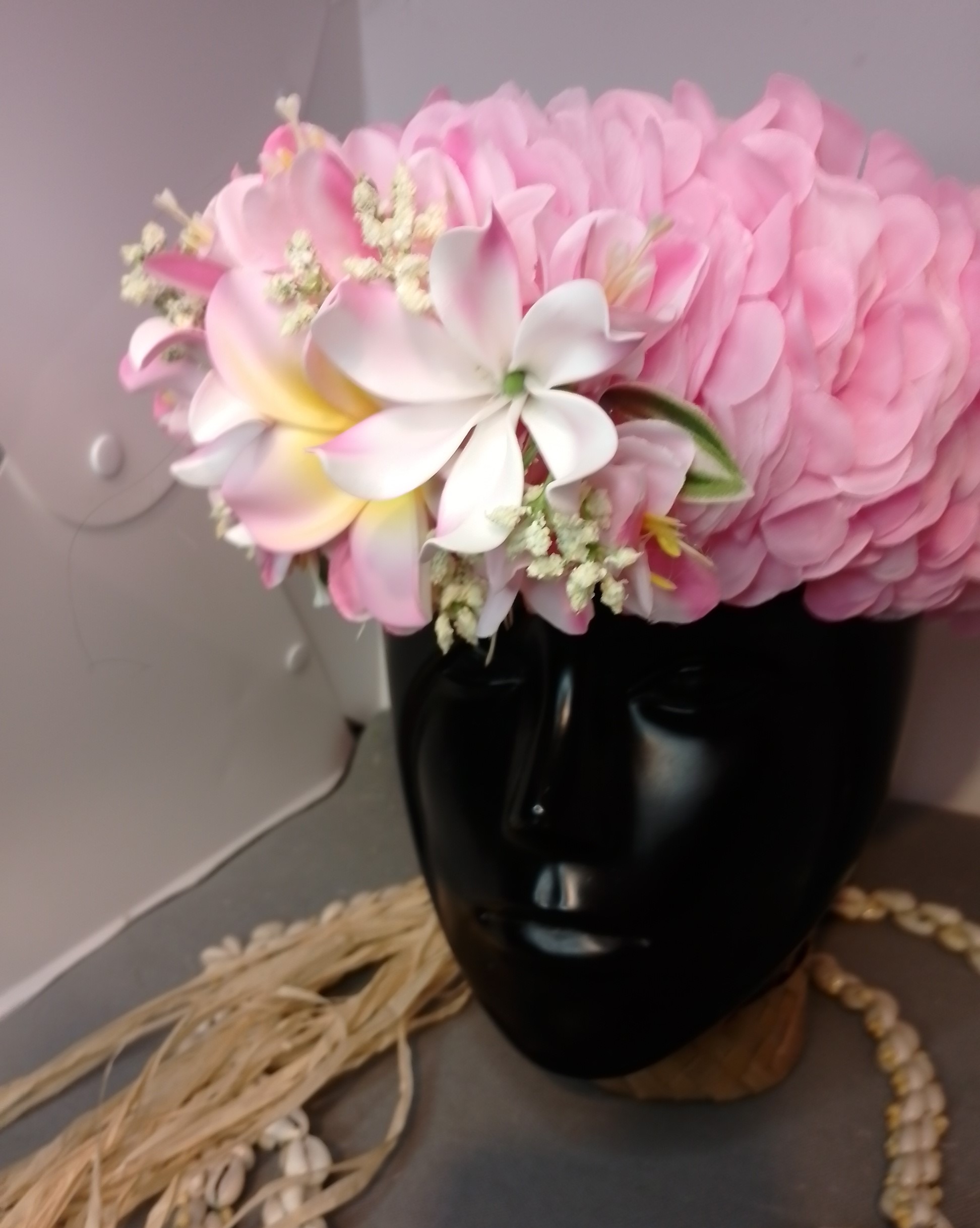 Couronne fleurs Tahiti rose pâle grand tipanie deux tiare entre ouvertes Vaite.e.Tiare créations