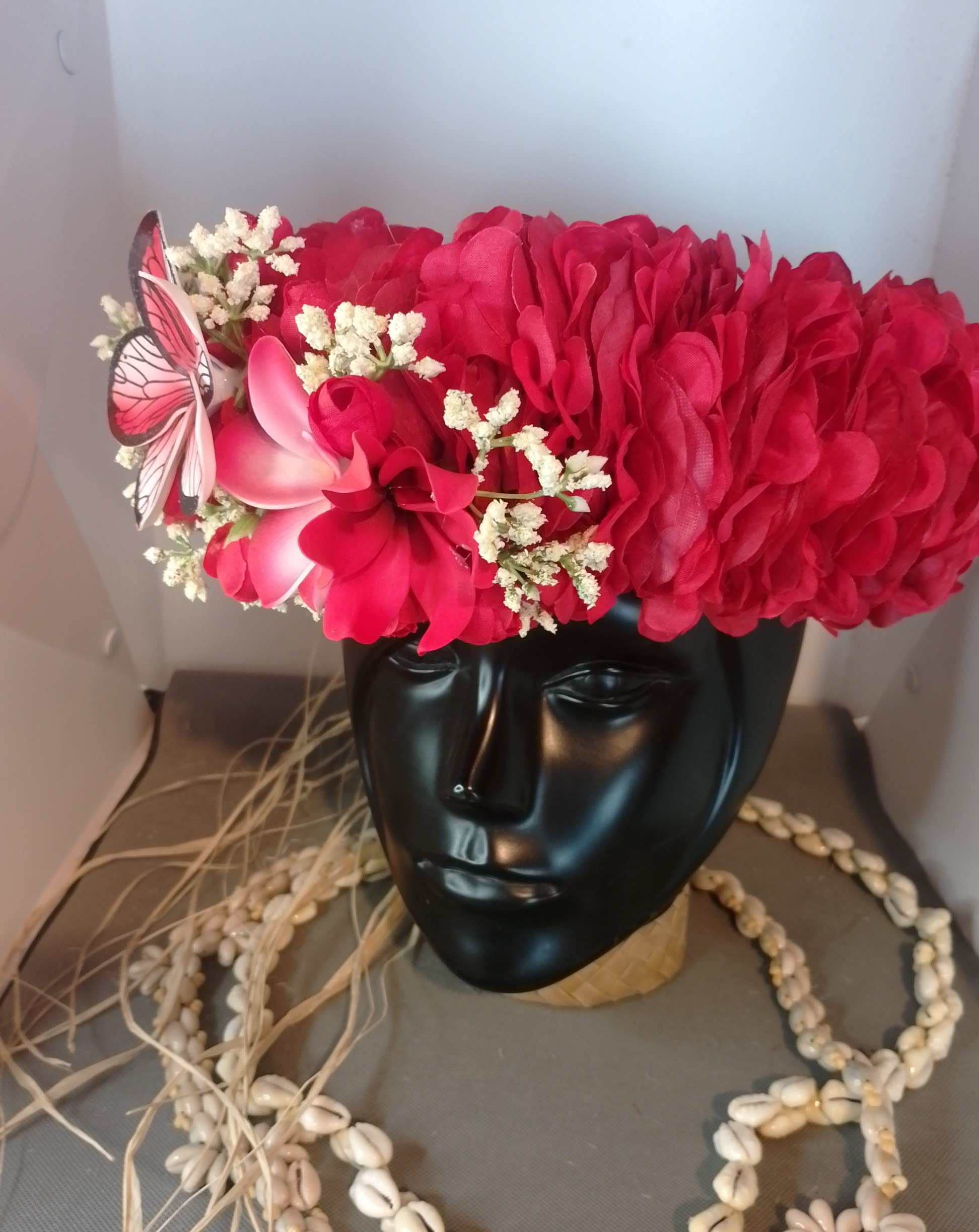 Couronne fleurs Tahiti rouge maxi tipanie tiare entre ouverte tipanie Vaite.e.Tiare créations