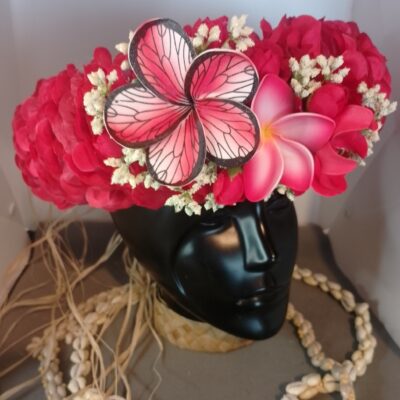 Couronne fleurs Tahiti rouge maxi tipanie tiare entre ouverte tipanie