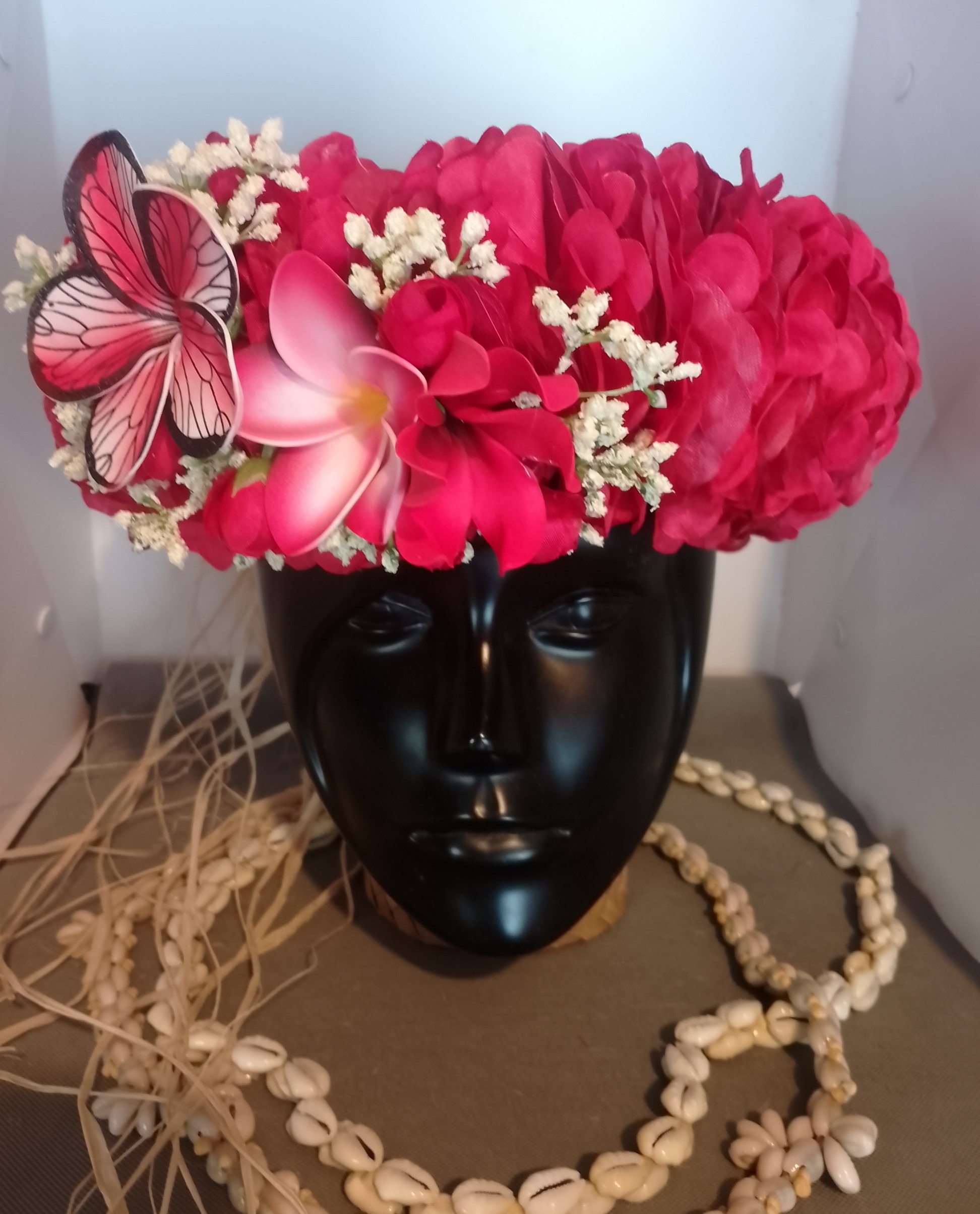 Couronne fleurs Tahiti rouge maxi tipanie tiare entre ouverte tipanie Vaite.e.Tiare créations