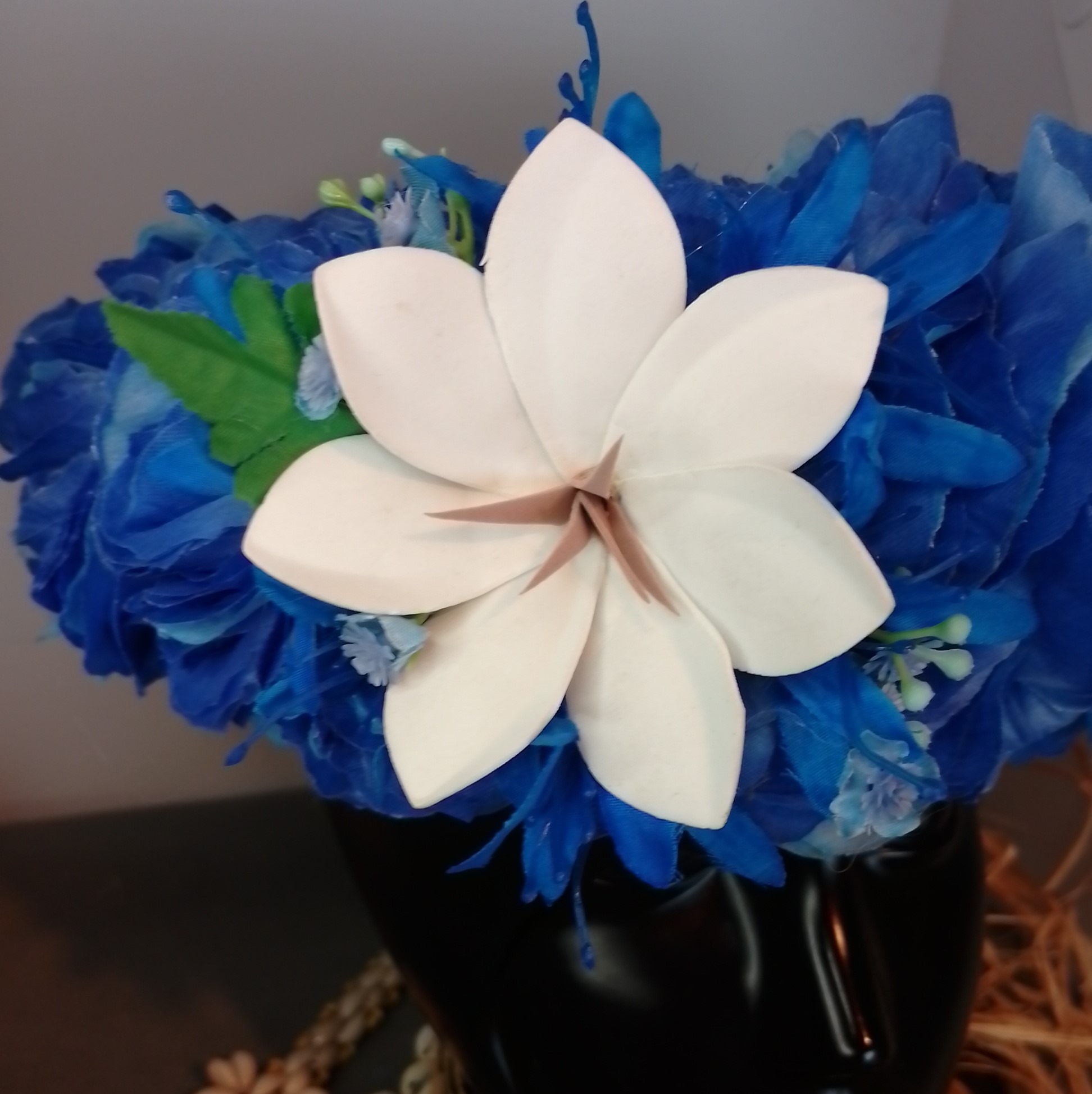 Couronne tiare Tahiti camaïeu de bleus corolle de mini lys grande tiare Vaite.e.Tiare créations
