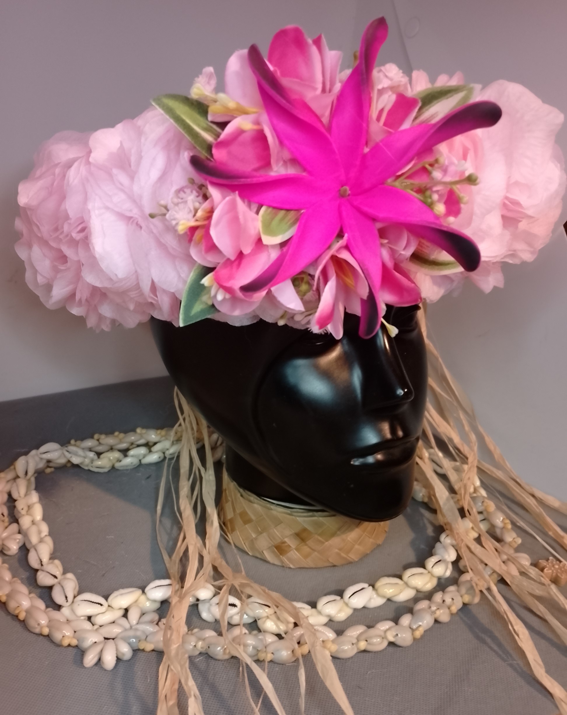 Couronne tiare Tahiti rose pâle maxi tiare fuchsia lili rose bords fuchsia Vaite.e.Tiare créations