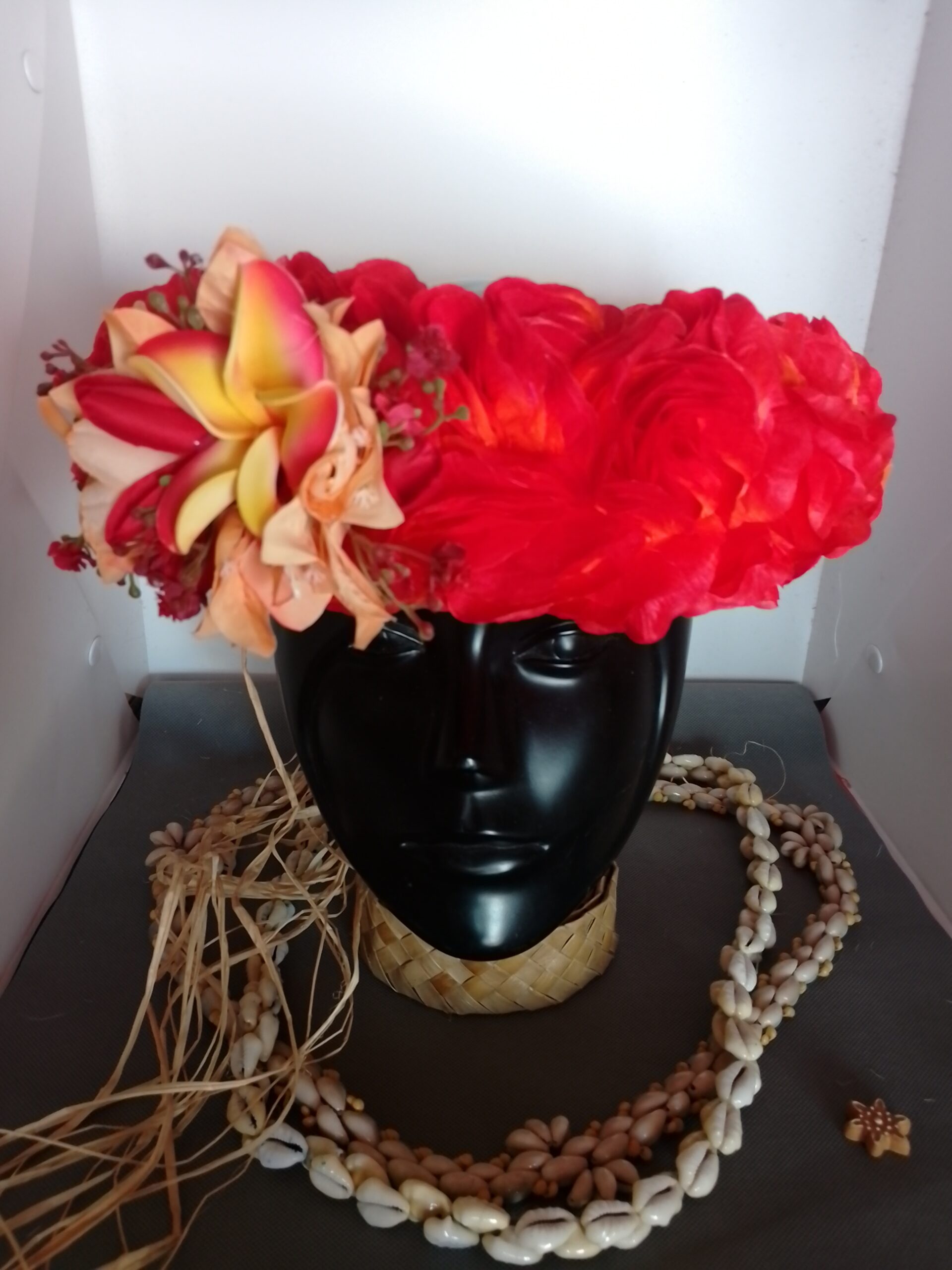Couronne fleur Tahiti orange bords rouges tipanie jaune bords rouges bougainvilliers oranges Vaite.e.Tiare créations