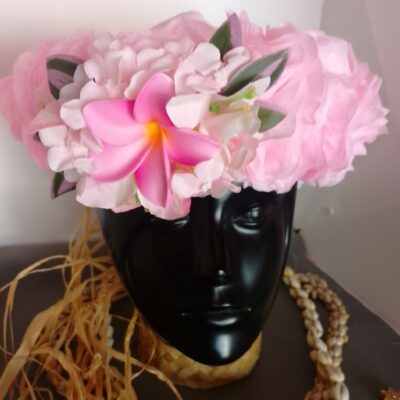 Couronne fleur Tahiti rose pâle tipanie rose pâle bougainvilliers blancs bords roses