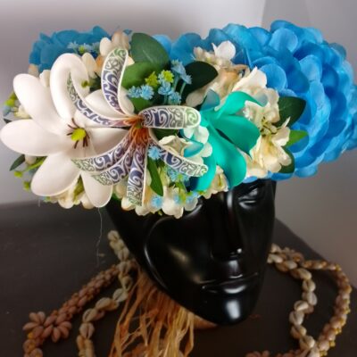 Couronne fleurs Tahiti bleu océan grande tiare tiare tatouée tiare entre ouverte