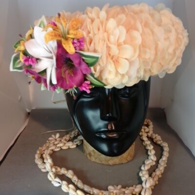 Couronne fleurs Tahiti champagne grande tiare freesia lie de vin mini lys jaune orange