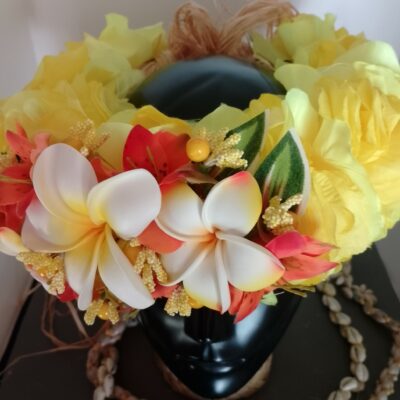 Couronne fleurs Tahiti jaune grand tipanie deux tipanie moyens blancs et jaunes 