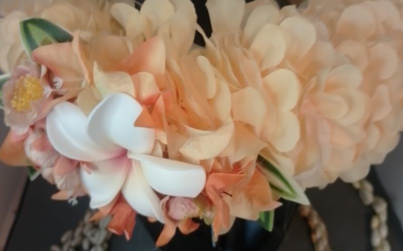 Couronne fleurs Tahiti champagne grand tipanie cœur litchi bougainvillier orange Vaite.e.Tiare créations