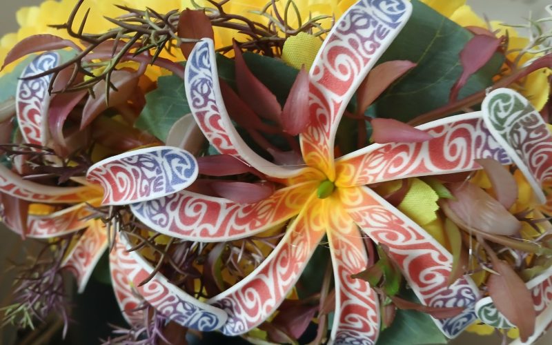 Couronne de tiare Tahiti jaune trois tiare tatouées by Vaite.e.Tiare créations