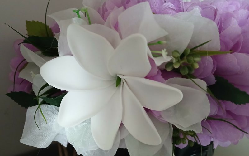 Couronne de tiare Tahiti mauve bougainvillier blanc 1b by Vaite.e.Tiare créations