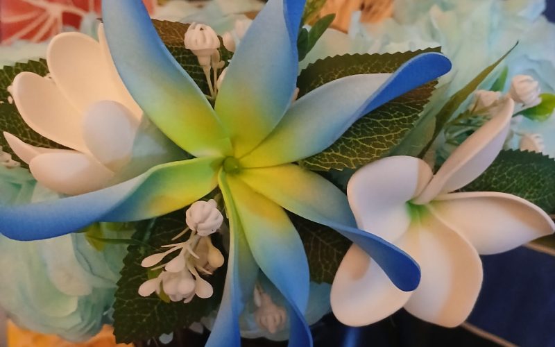 Couronne fleurs Tahiti bleu lagon maxi tiare tipanie tiare en bouton Vaite.e.Tiare créations