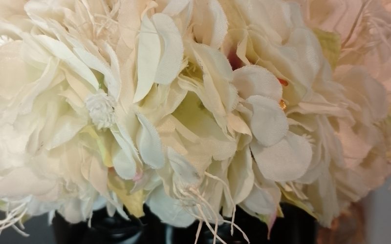 Couronne fleur Tahiti blanc vanille bougainvillier et boutons vanille Vaite.e.Tiare créations