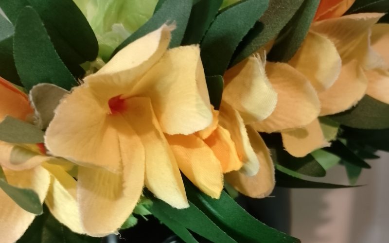 Couronne verte effet végétal tipanie jaune Vaite.e.Tiare créations