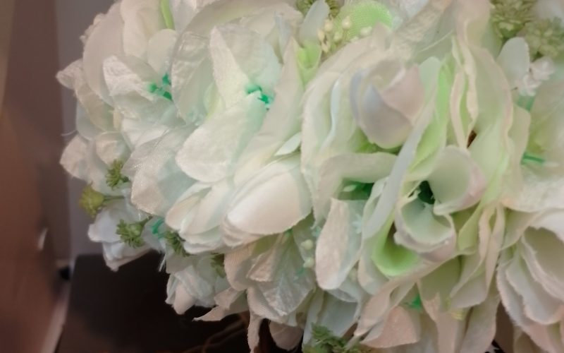 Couronne fleurs Tahiti blanche et verte bougainvillier blanc boutons blancs Vaite.e.Tiare créations