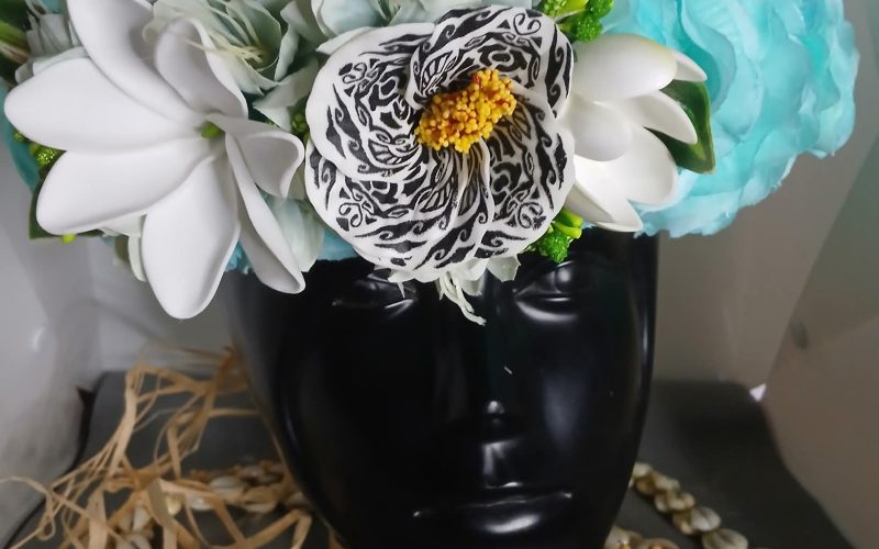 Couronne fleurs Tahiti bleu lagon grande tiare hibiscus tatoué tiare en bouton Vaite.e.Tiare créations
