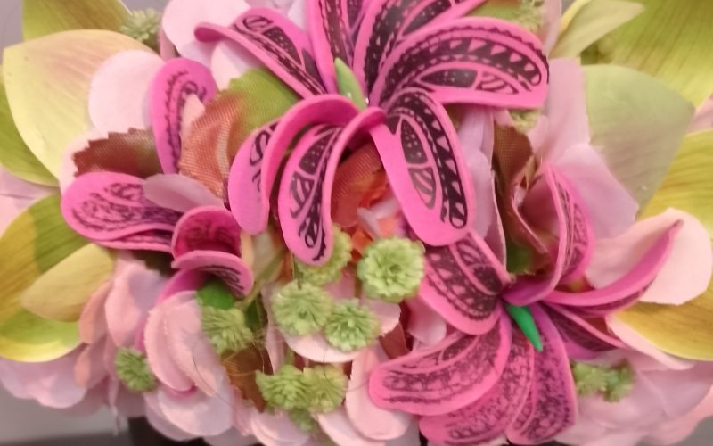 Couronne fleurs Tahiti rose orchidées vertes trois tiare tatouées Vaite.e.Tiare créations