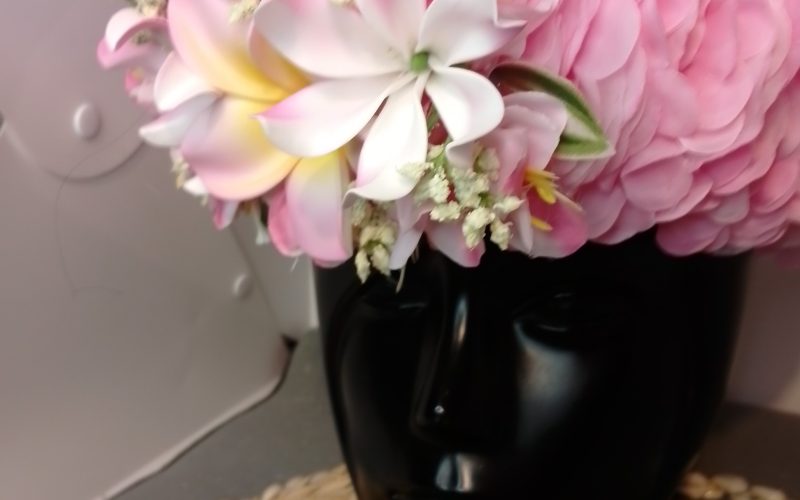 Couronne fleurs Tahiti rose pâle grand tipanie deux tiare entre ouvertes Vaite.e.Tiare créations