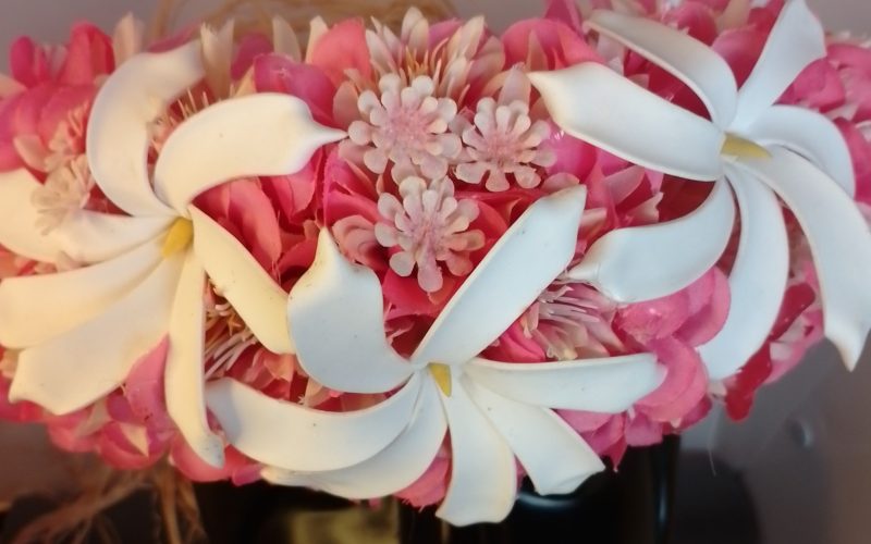 Couronne tiare Tahiti corail et champagne trois tiare Vaite.e.Tiare créations
