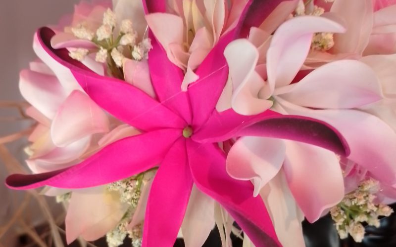 Couronne tiare Tahiti rose pâle maxi tiare deux tiare entre ouvertes Vaite.e.Tiare créations