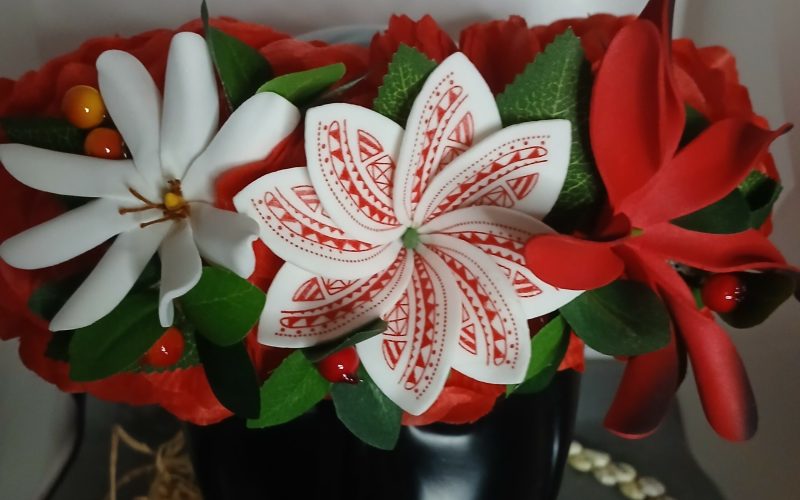 Couronne tiare Tahiti rouge maxi tiare tiare tatouée et tiare Vaite.e.Tiare créations