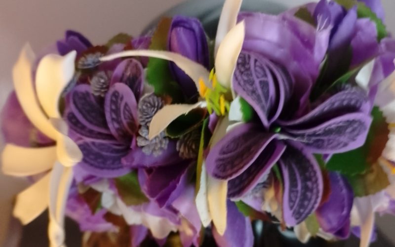 Couronne tiare Tahiti violette et blanche deux tiare tatouées tiare lys élancés Vaite.e.Tiare créations