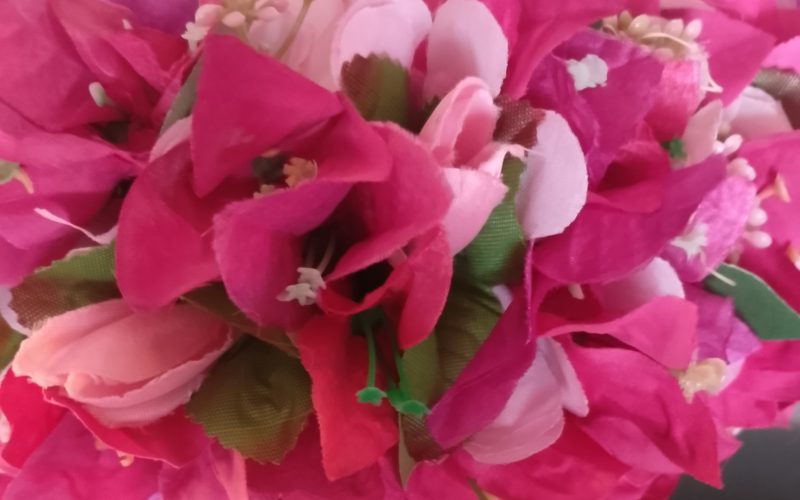 Couronne toutes fleurs Tahiti rose bougainvilliers rouge violet et fuchsia Vaite.e.Tiare créations