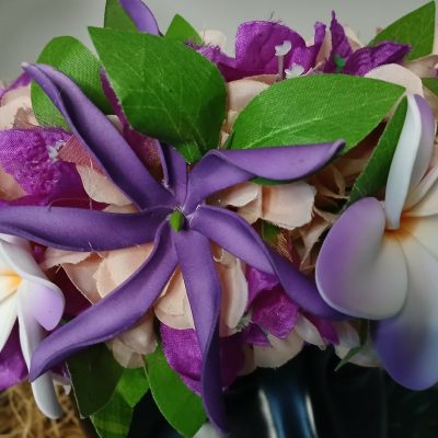 couronne de fleurs Tahiti champagne bougainvilliers violet maxi tiare et tipanie by Vaite.e.Tiare créations