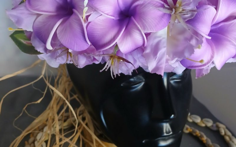 couronne fleurs Tahiti mauve trois tipanie rainurés Vaite.e.Tiare créations