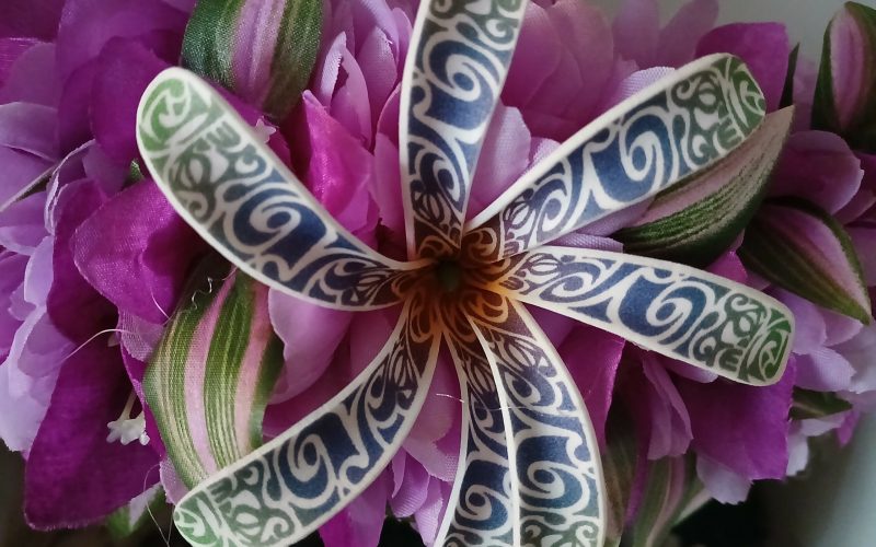 couronne toutes fleurs Tahiti bougainvilliers violets tiare tatouée by Vaite.e.Tiare créations