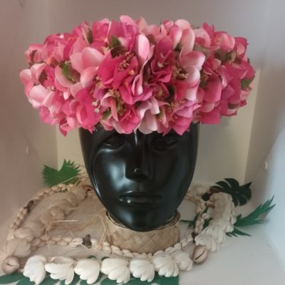 Couronne toutes fleurs bougainvilliers et tipaniers roses by Vaite.e.Tiare créations